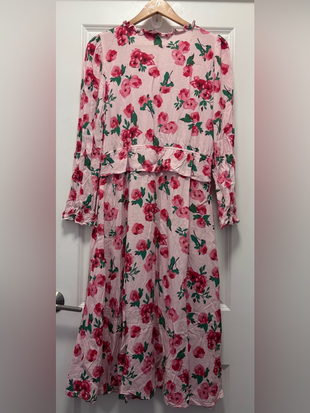 Sonnet James Vintage-Inspired Pink Floral Midi Dress with Ruffle Waist - Picture 5 of 11